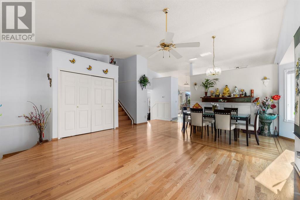 Single Family House 5 Level for Sale in  Sierra Morena Boulevard SW Signal Hill Calgary 