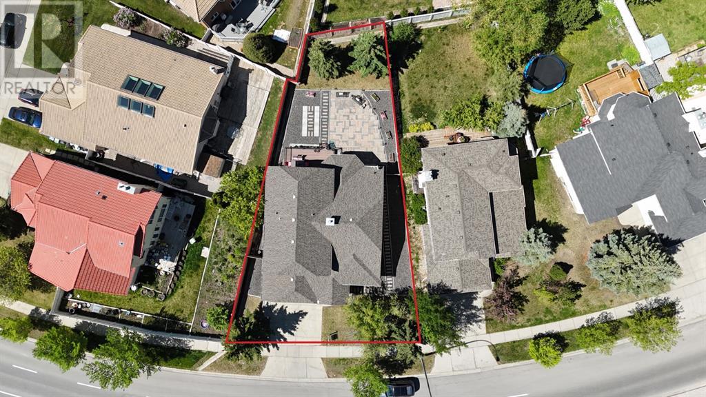 Single Family House 5 Level for Sale in  Sierra Morena Boulevard SW Signal Hill Calgary 