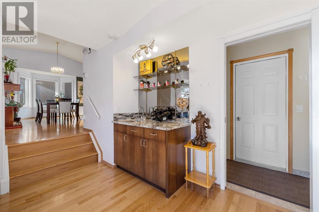 Single Family House 5 Level for Sale in  Sierra Morena Boulevard SW Signal Hill Calgary 