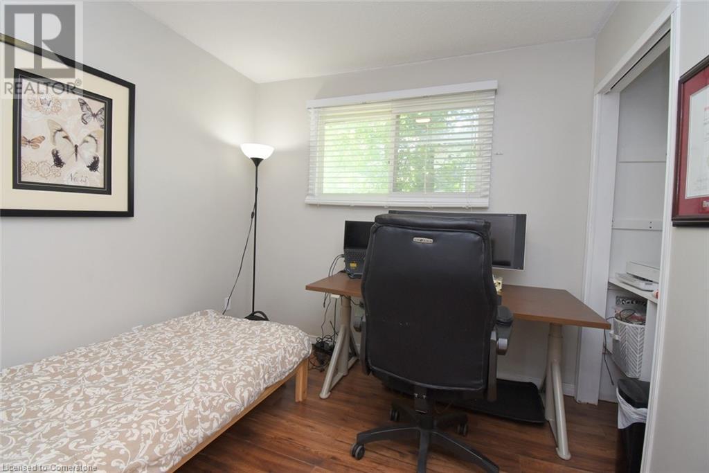 Photo 18 of 2271 Sheffield Drive, Burlington ON