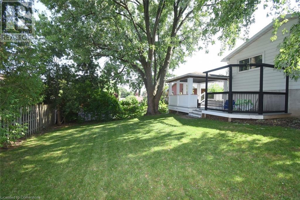 Photo 32 of 2271 Sheffield Drive, Burlington ON