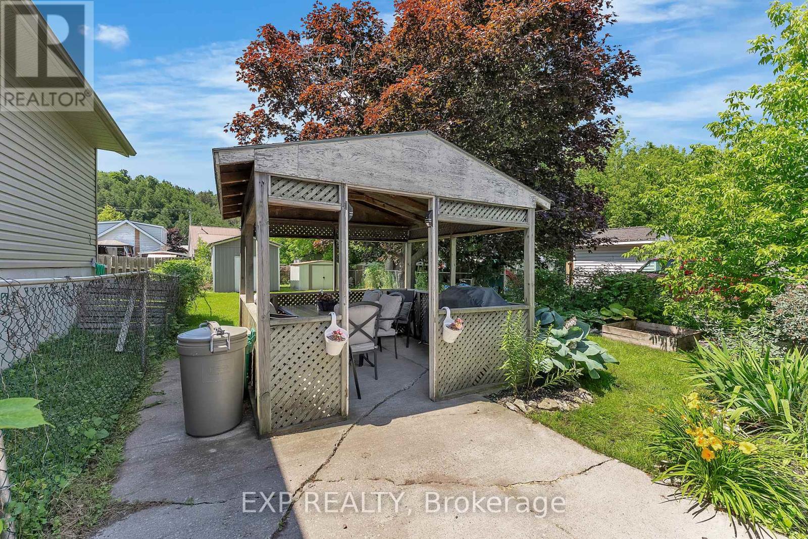 Photo 22 of 36 Stanley Street, Quinte West ON