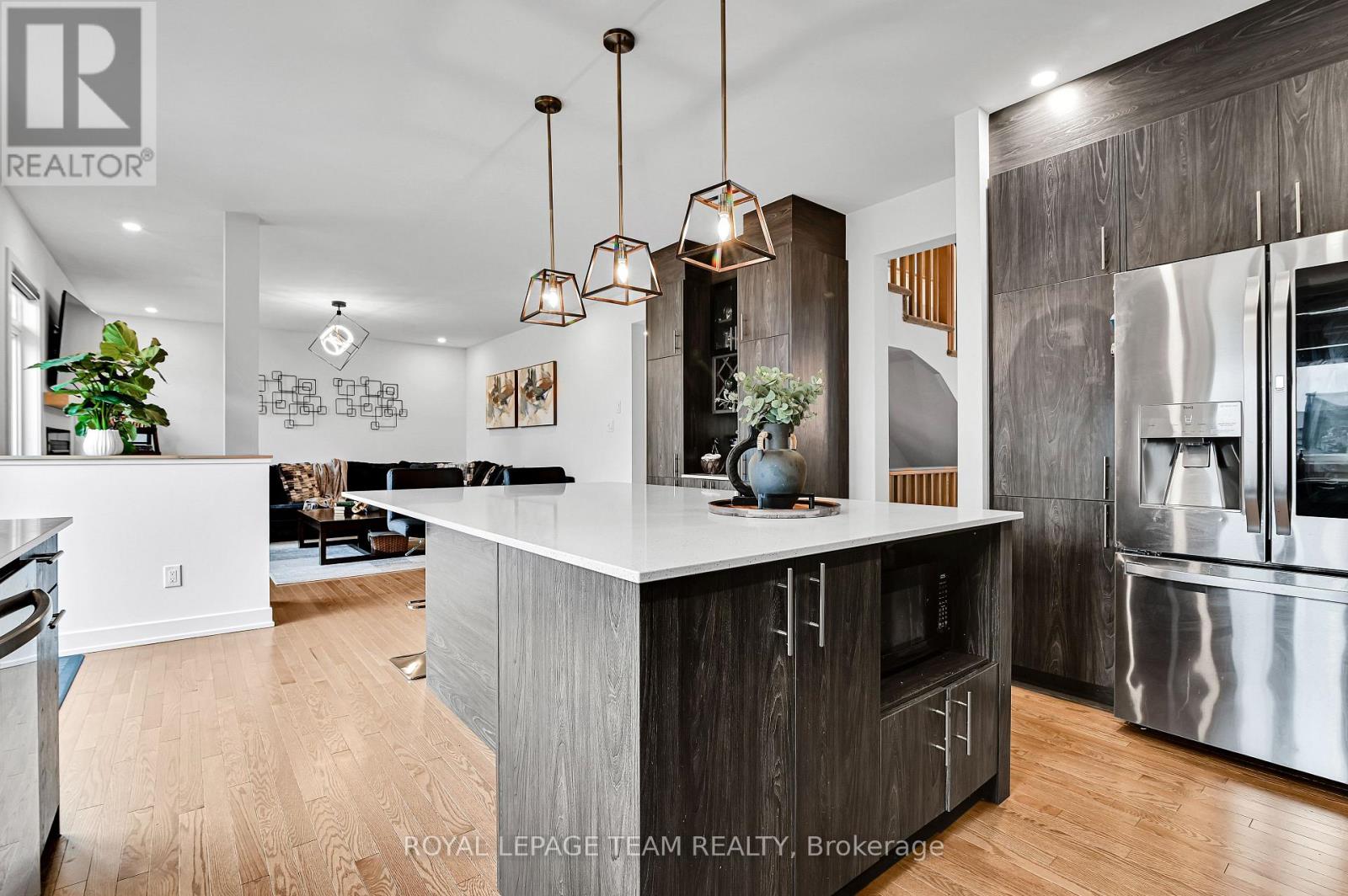 Photo 6 of 202 Zinnia Way, Ottawa ON