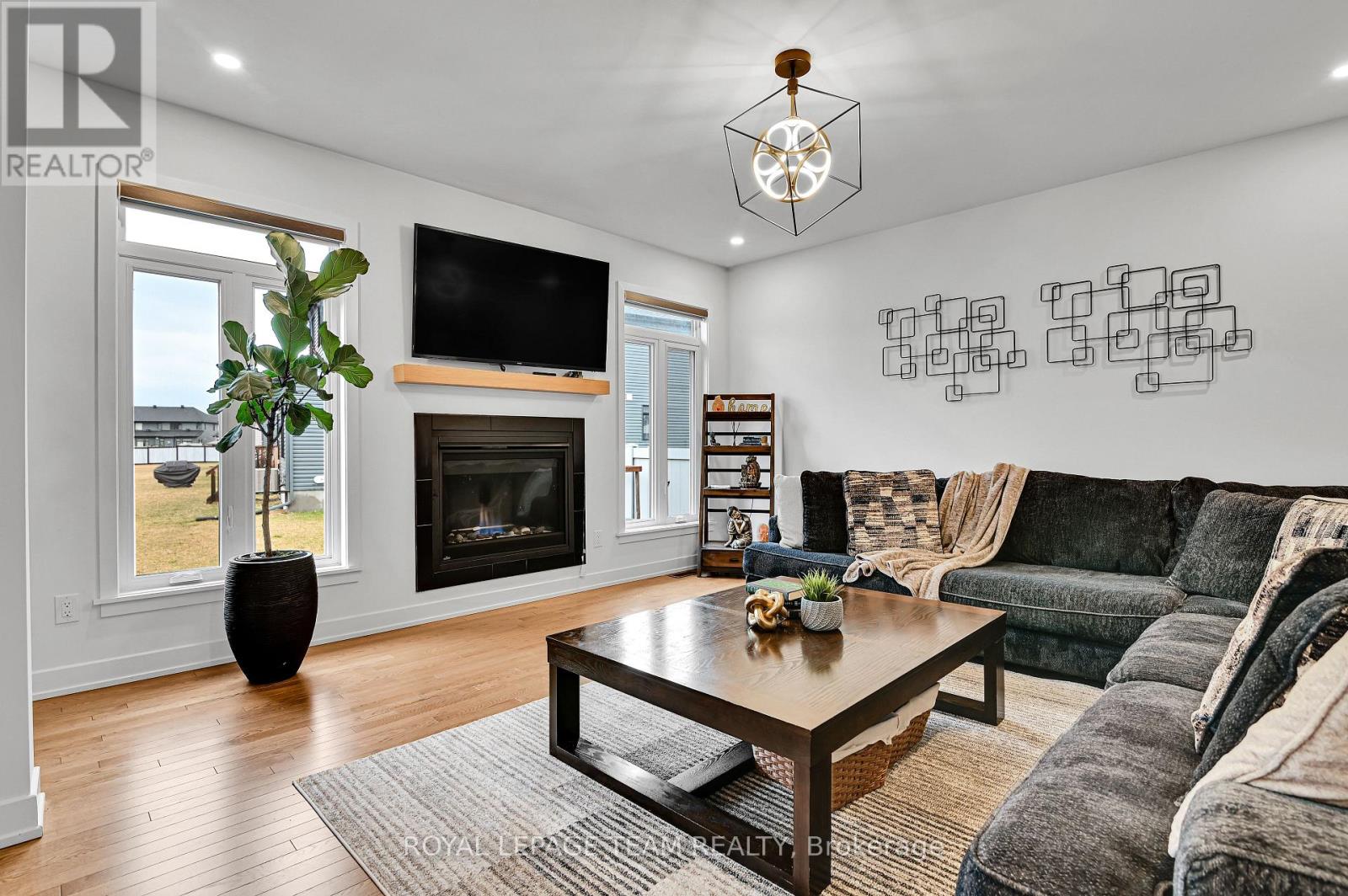 Photo 27 of 202 Zinnia Way, Ottawa ON