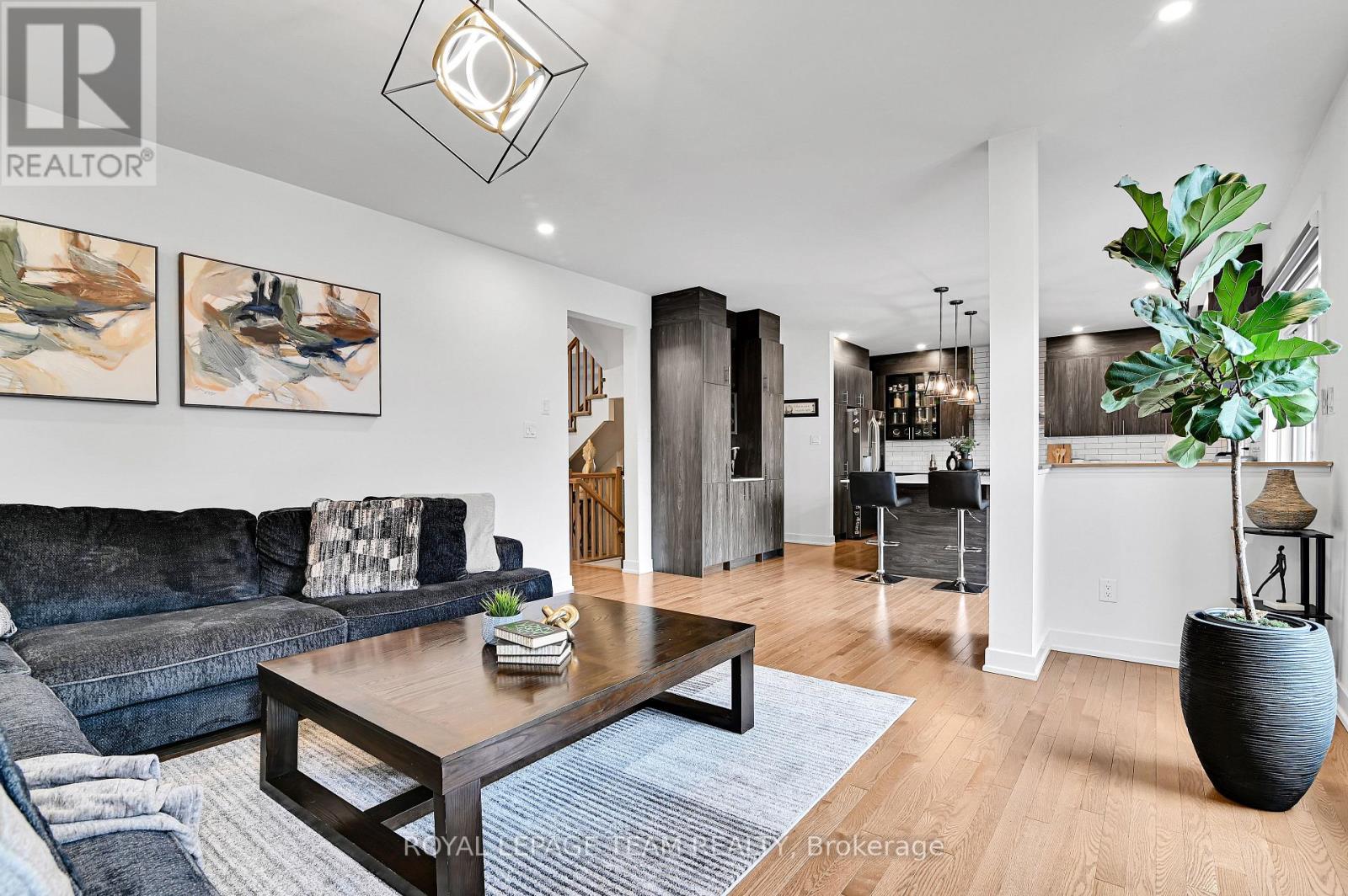 Photo 1 of 202 Zinnia Way, Ottawa ON