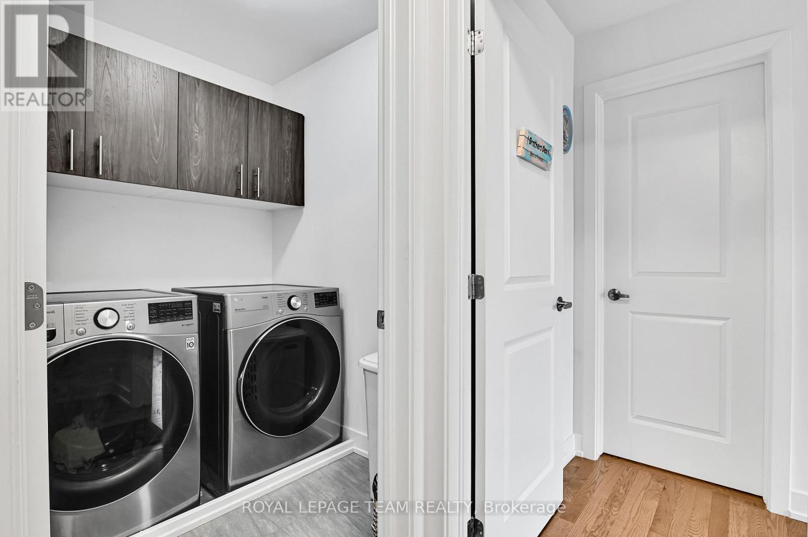 Photo 18 of 202 Zinnia Way, Ottawa ON