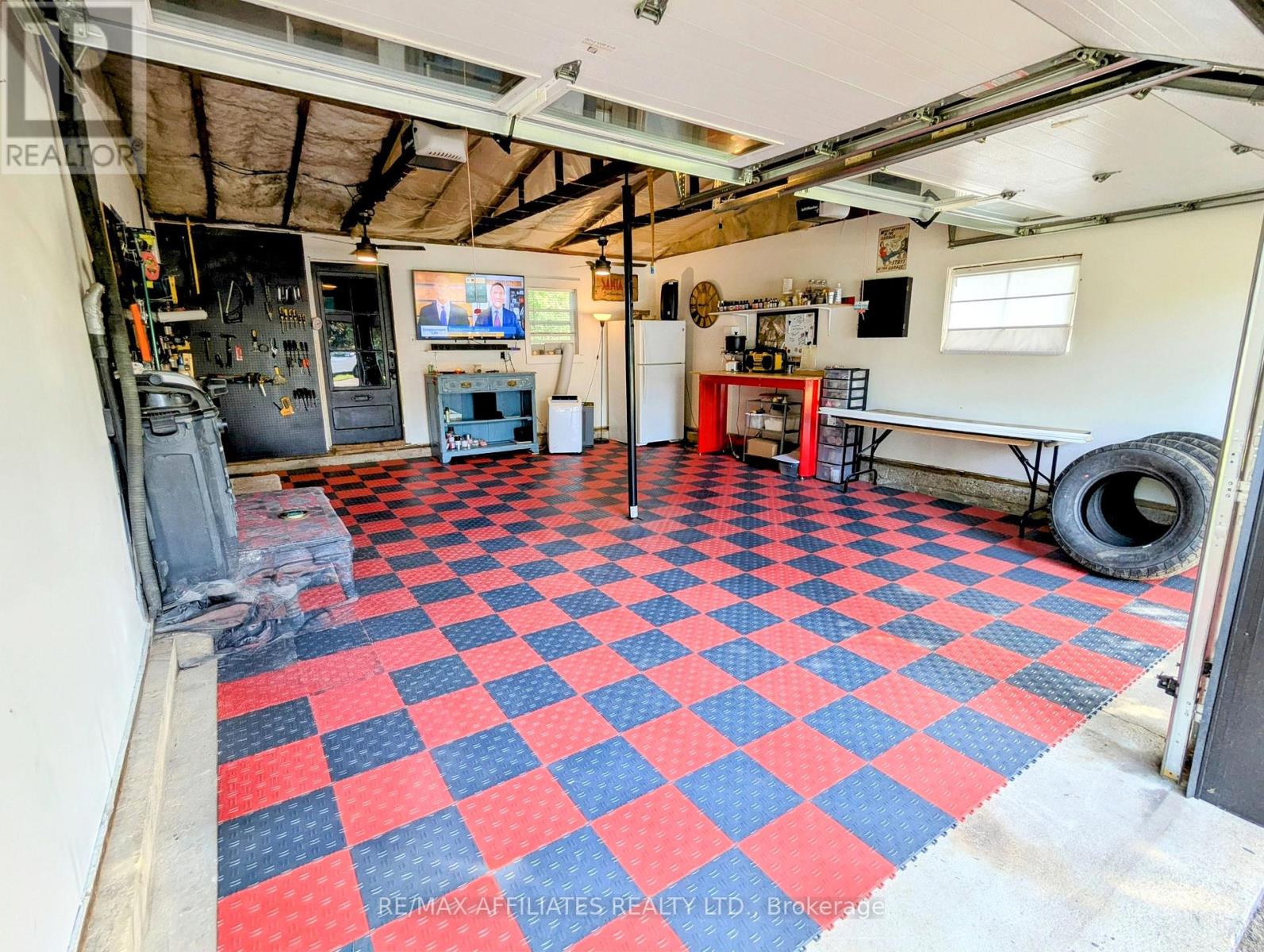 Photo 30 of 18 Dean Street, Montague ON