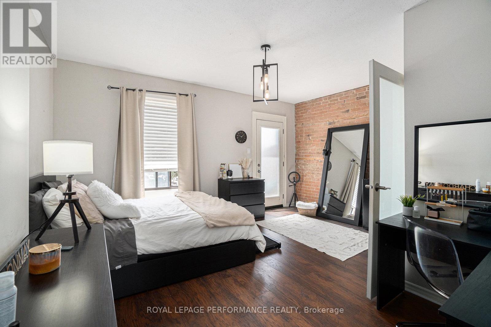 Photo 19 of 55 Argyle Avenue, Ottawa ON