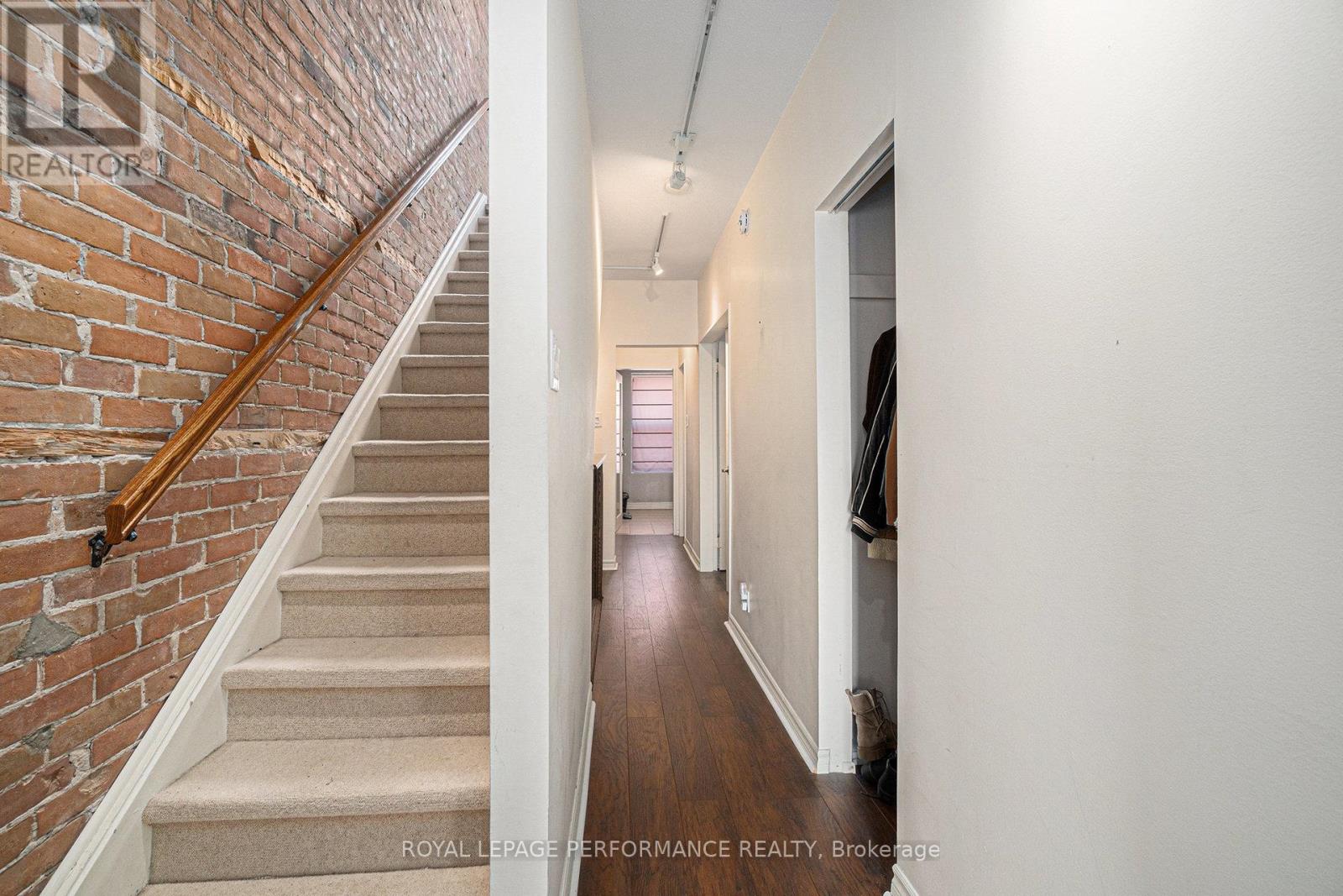 Photo 3 of 55 Argyle Avenue, Ottawa ON