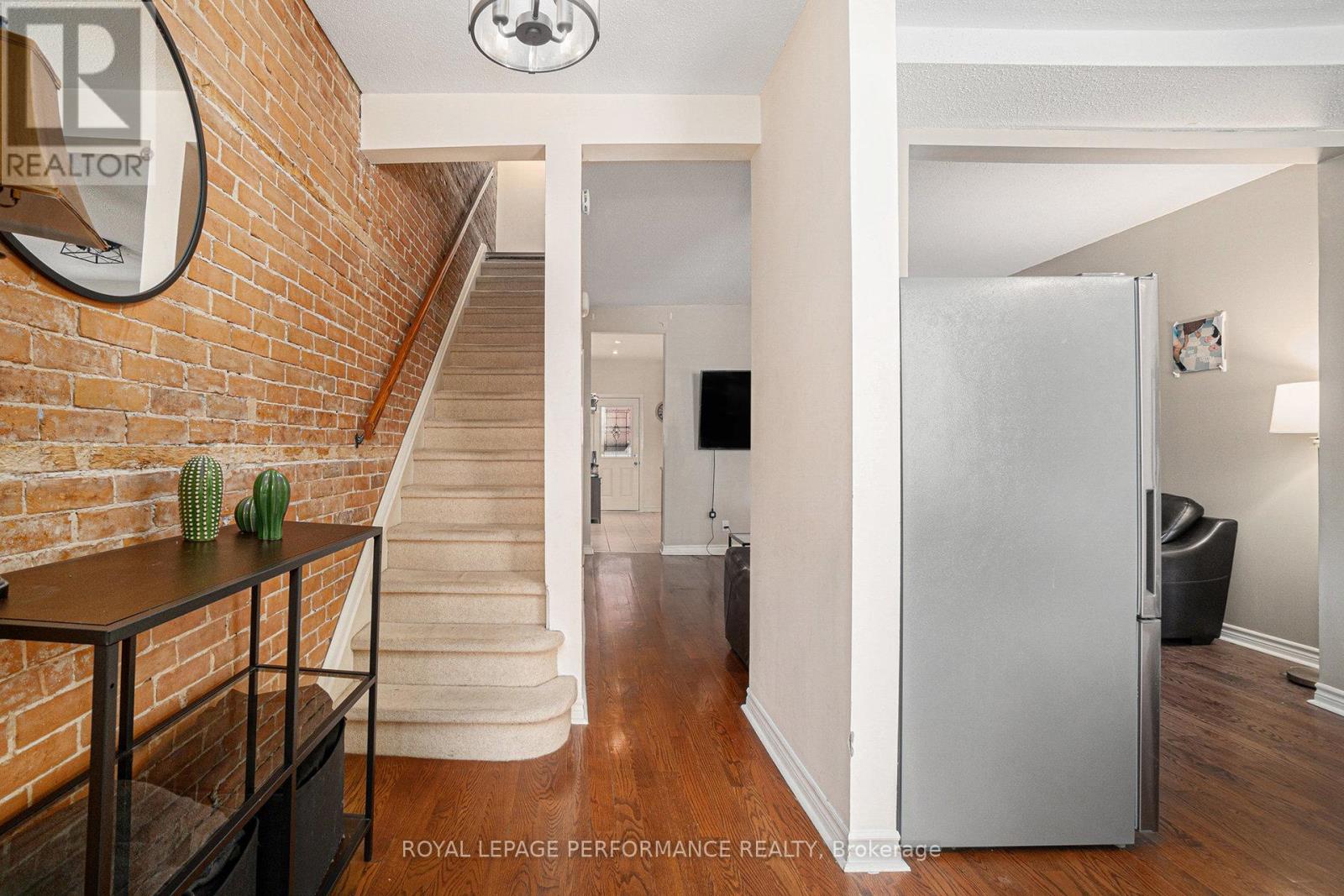 Photo 9 of 55 Argyle Avenue, Ottawa ON