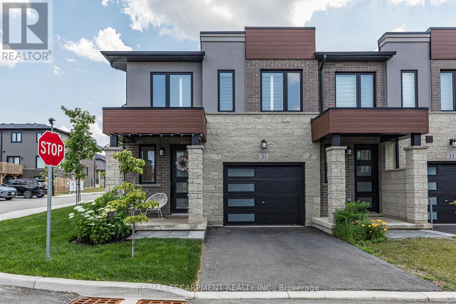 Single Family House for Sale in  SOUTHAM LANE Hamilton (Mountview) 