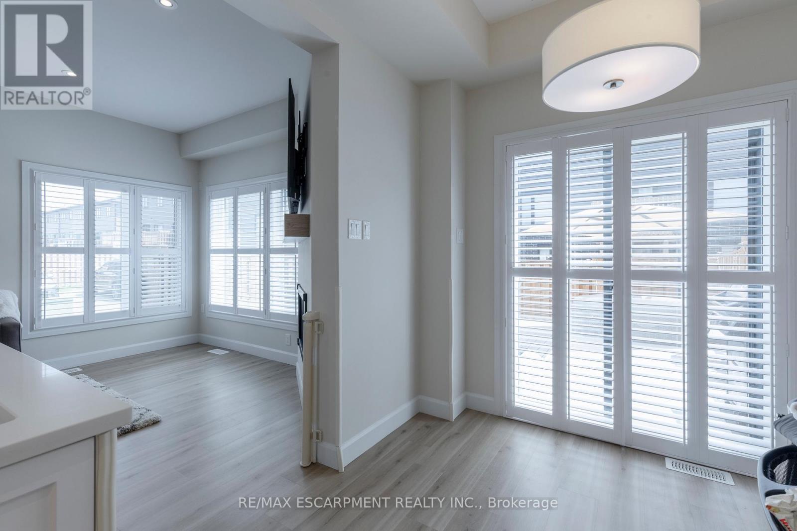 Single Family House for Sale in  SOUTHAM LANE Hamilton (Mountview) 