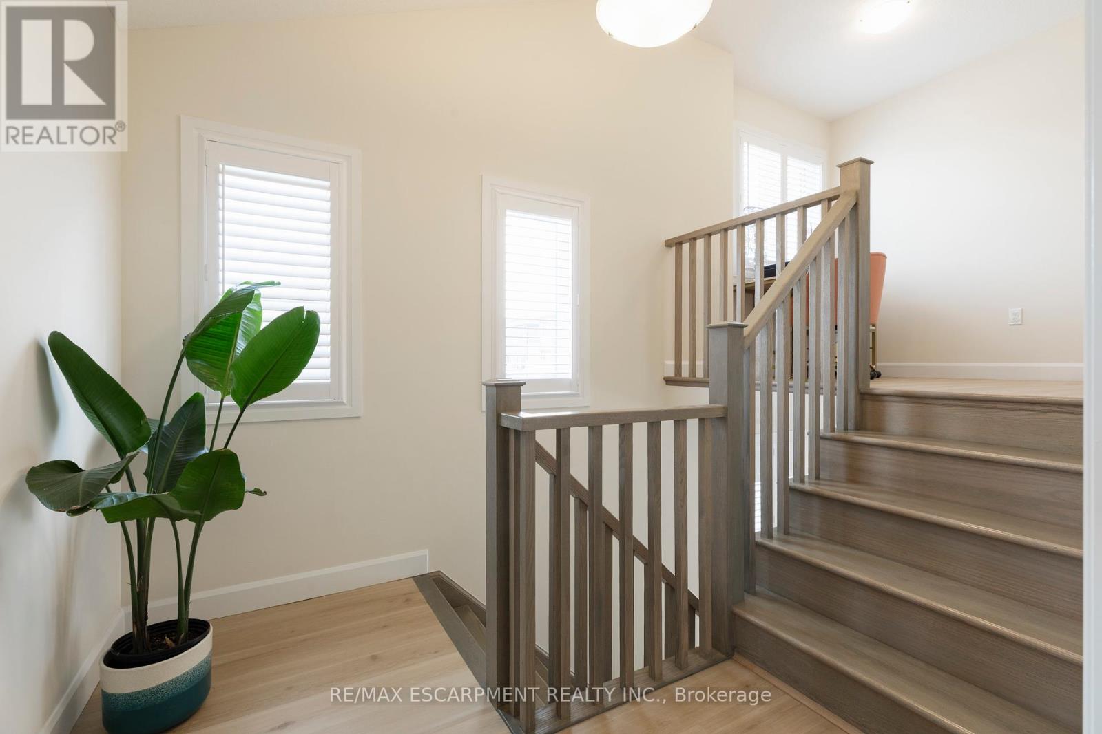 Single Family House for Sale in  SOUTHAM LANE Hamilton (Mountview) 
