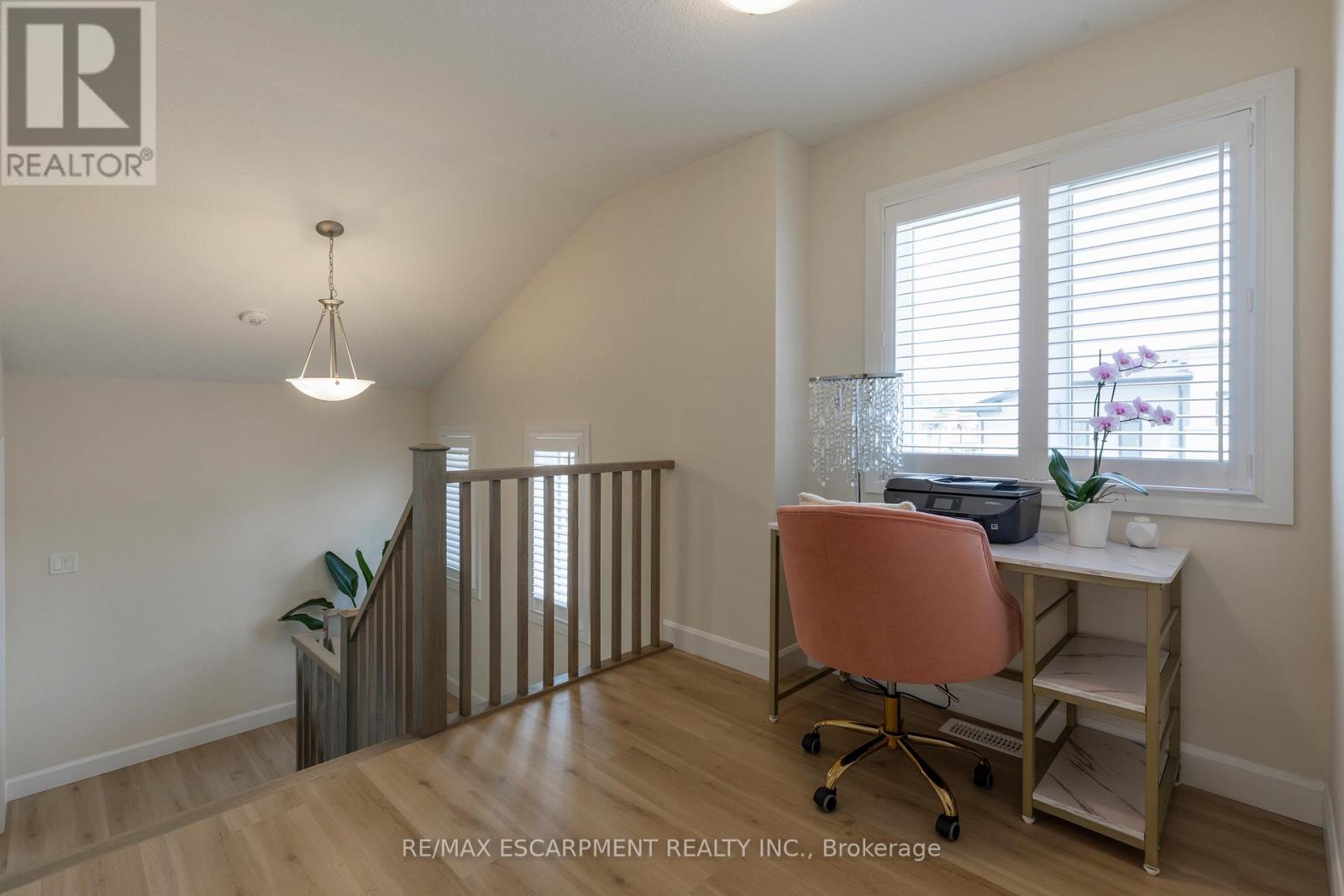 Single Family House for Sale in  SOUTHAM LANE Hamilton (Mountview) 