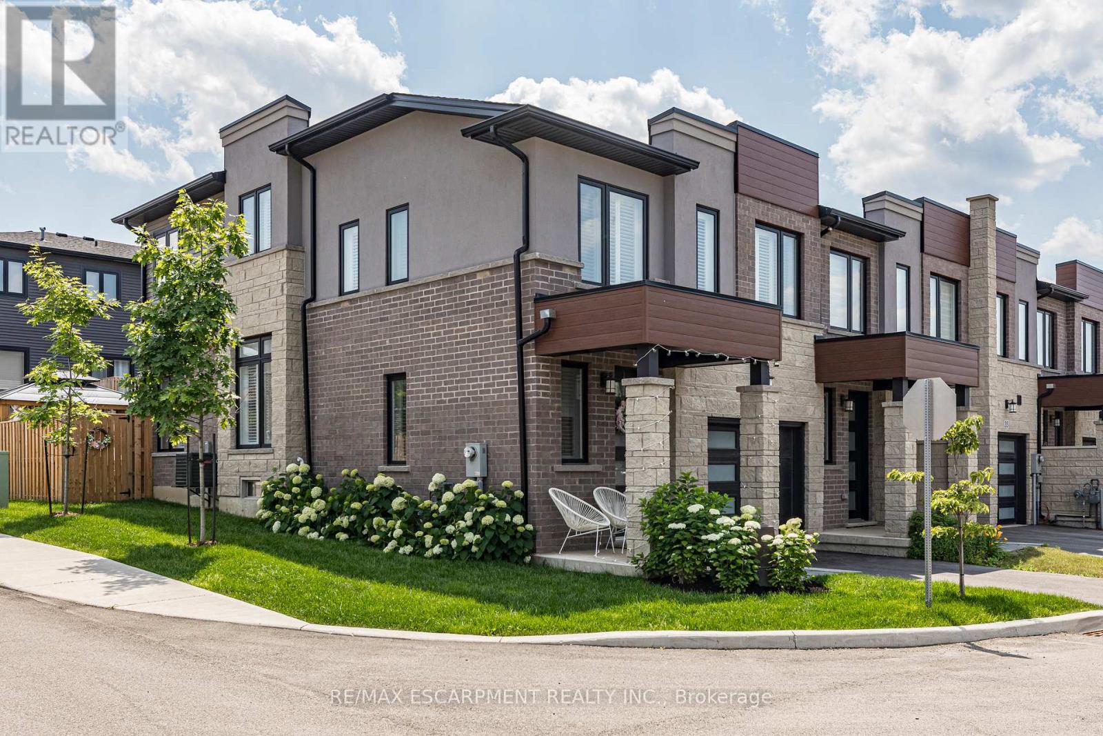 Single Family House for Sale in  SOUTHAM LANE Hamilton (Mountview) 