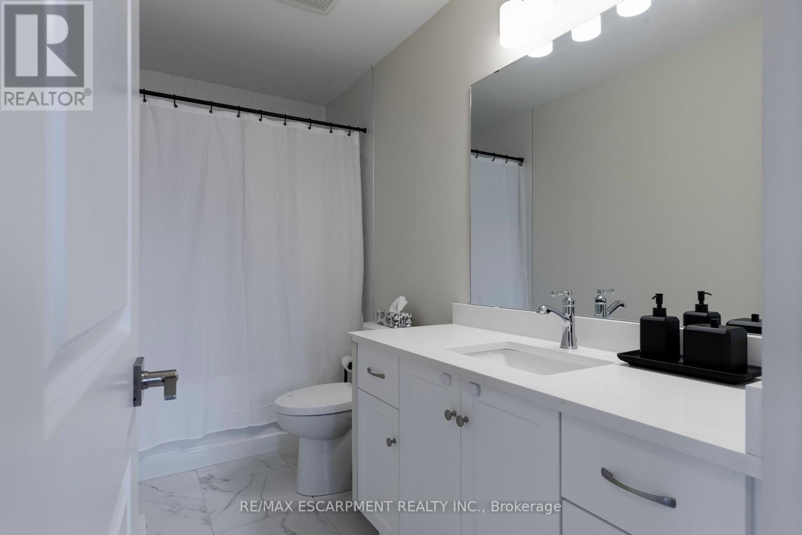 Single Family House for Sale in  SOUTHAM LANE Hamilton (Mountview) 
