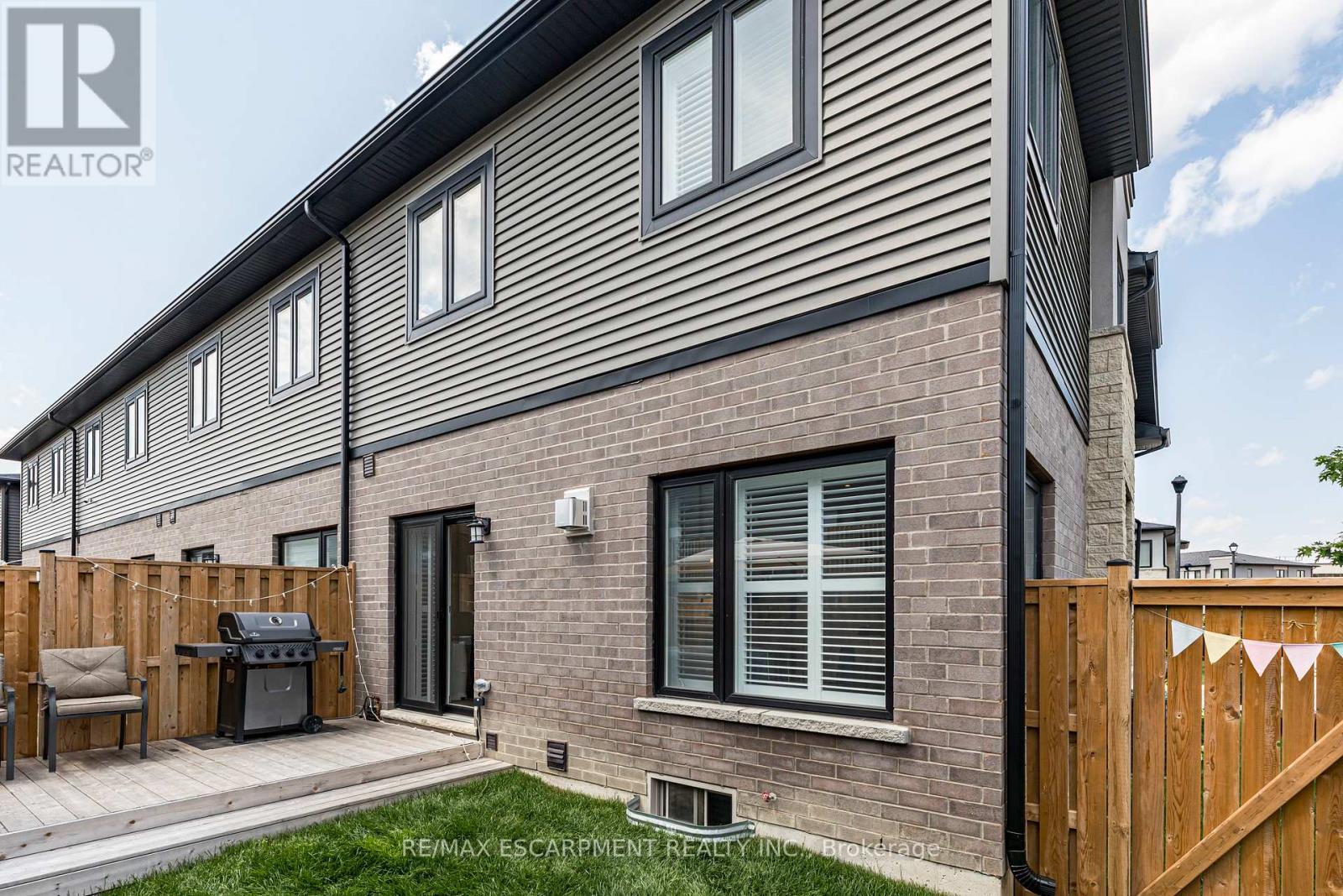 Single Family House for Sale in  SOUTHAM LANE Hamilton (Mountview) 