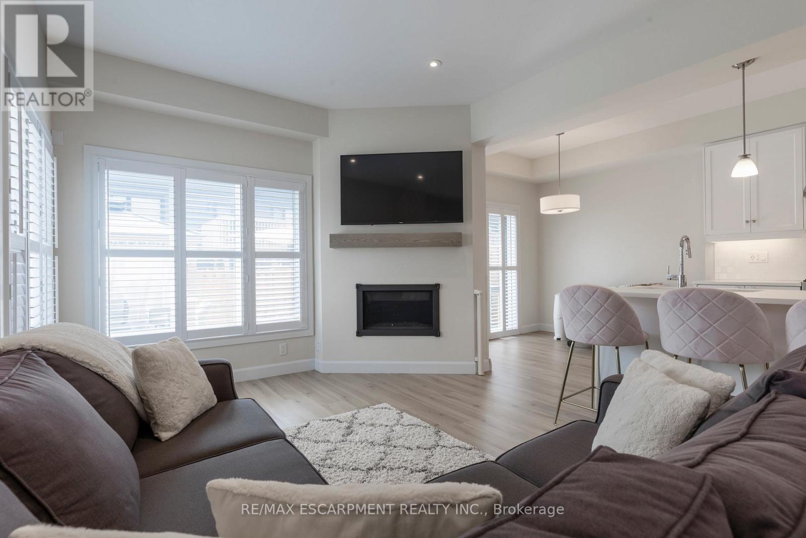 Single Family House for Sale in  SOUTHAM LANE Hamilton (Mountview) 