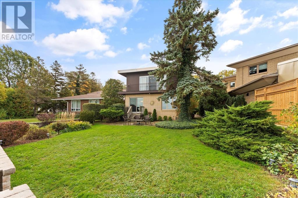 Photo 29 of 696 Old Tecumseh Road, Lakeshore ON