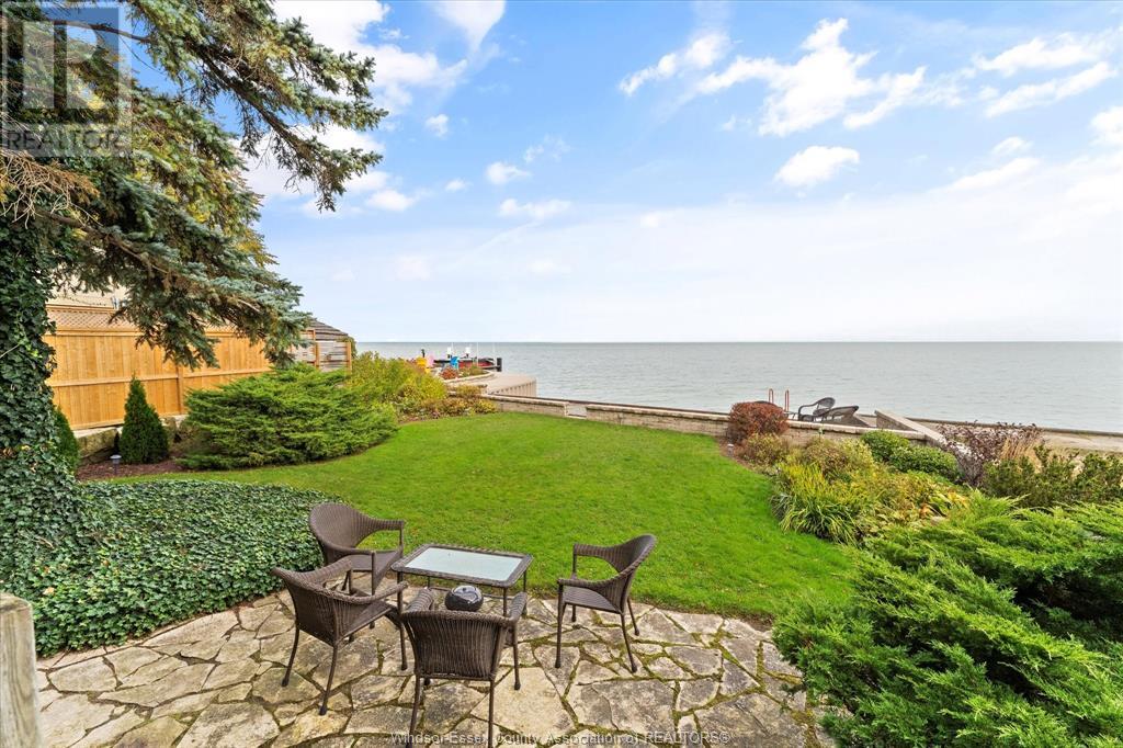 Photo 21 of 696 Old Tecumseh Road, Lakeshore ON