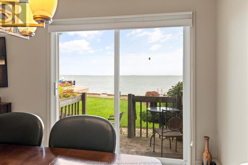 Photo 6 of 696 Old Tecumseh Road, Lakeshore ON