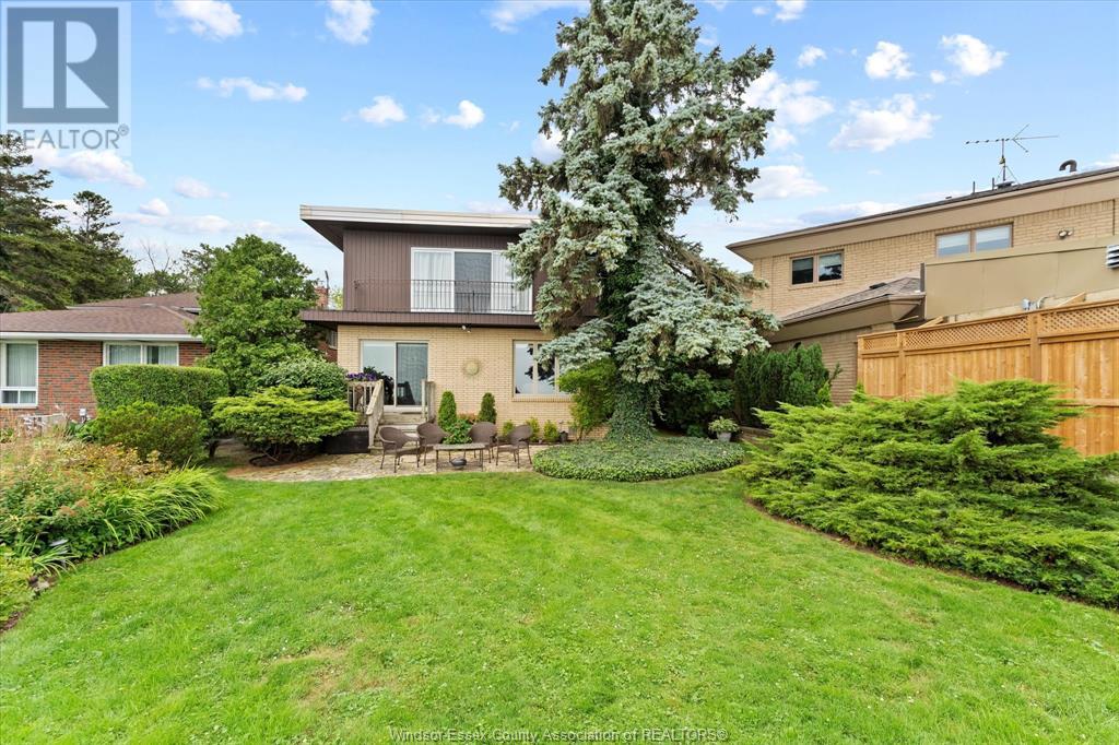 Photo 28 of 696 Old Tecumseh Road, Lakeshore ON