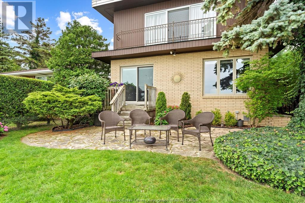 Photo 26 of 696 Old Tecumseh Road, Lakeshore ON