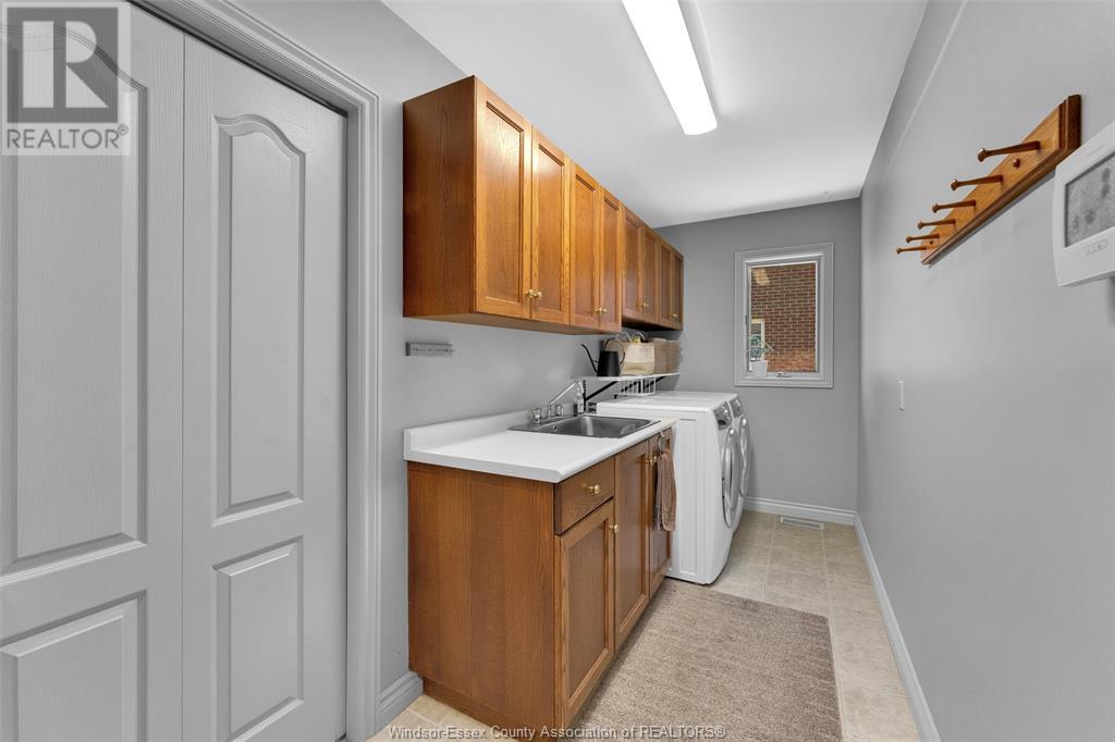 Photo 21 of 2220 Suzanne Street, Lasalle ON