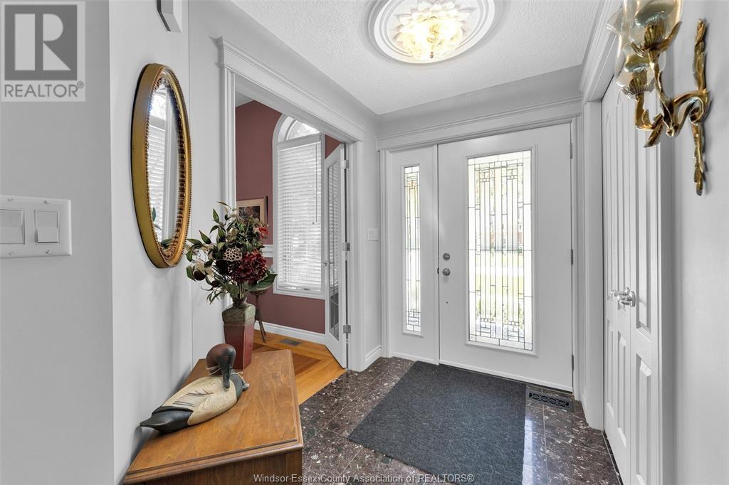 Photo 5 of 2220 Suzanne Street, Lasalle ON