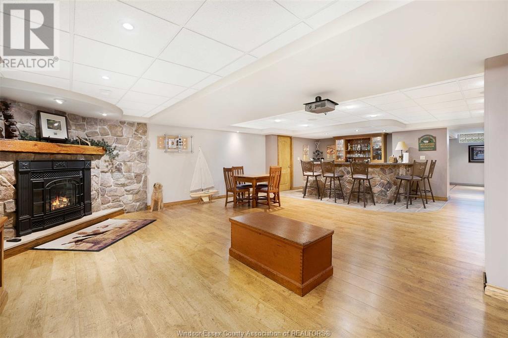 Photo 35 of 2220 Suzanne Street, Lasalle ON