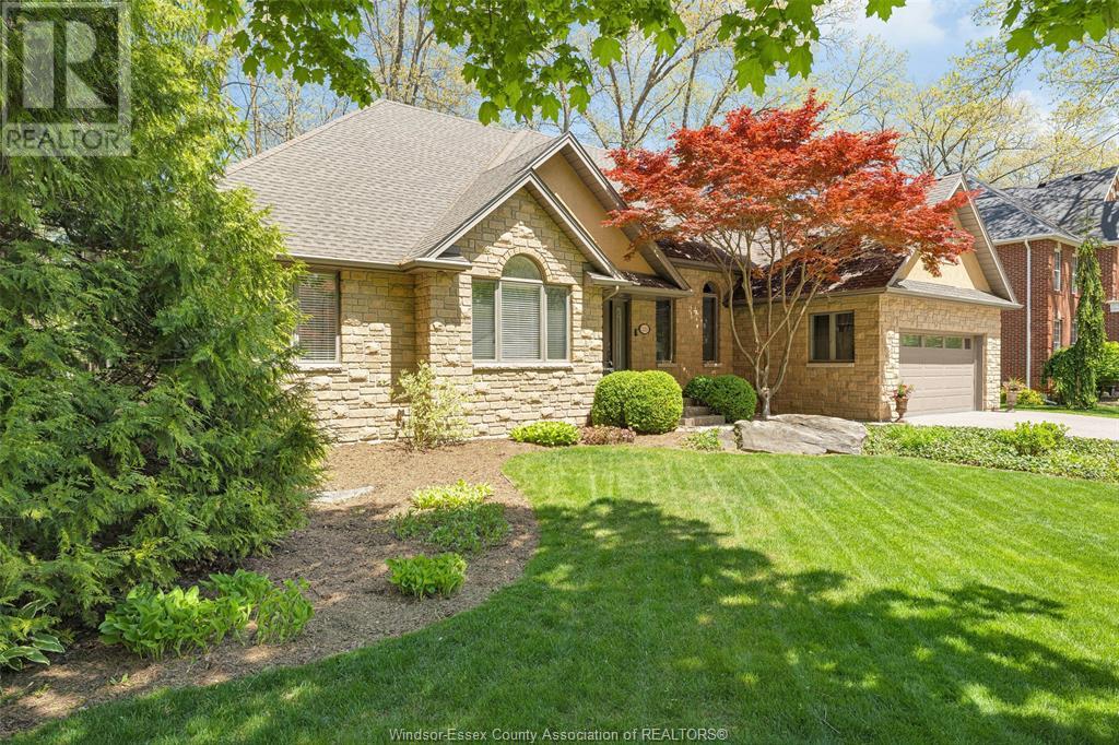 Photo 4 of 2220 Suzanne Street, Lasalle ON