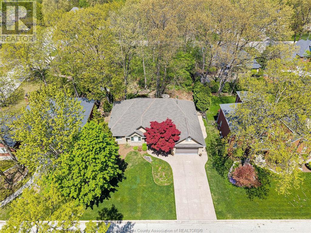 Photo 48 of 2220 Suzanne Street, Lasalle ON