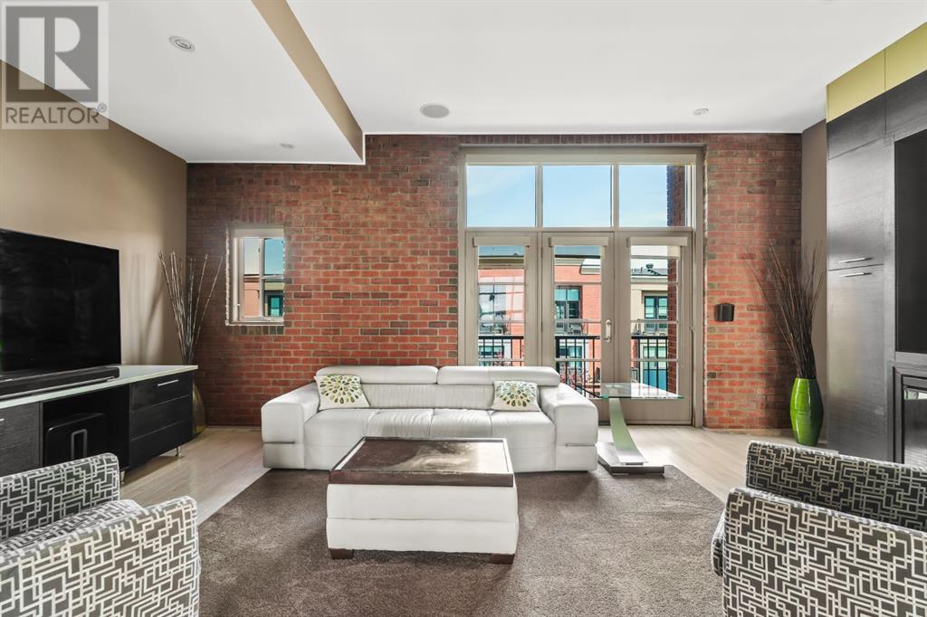 Single Family House for Sale in  Aspen Meadows Hill SW Aspen Woods Calgary 
