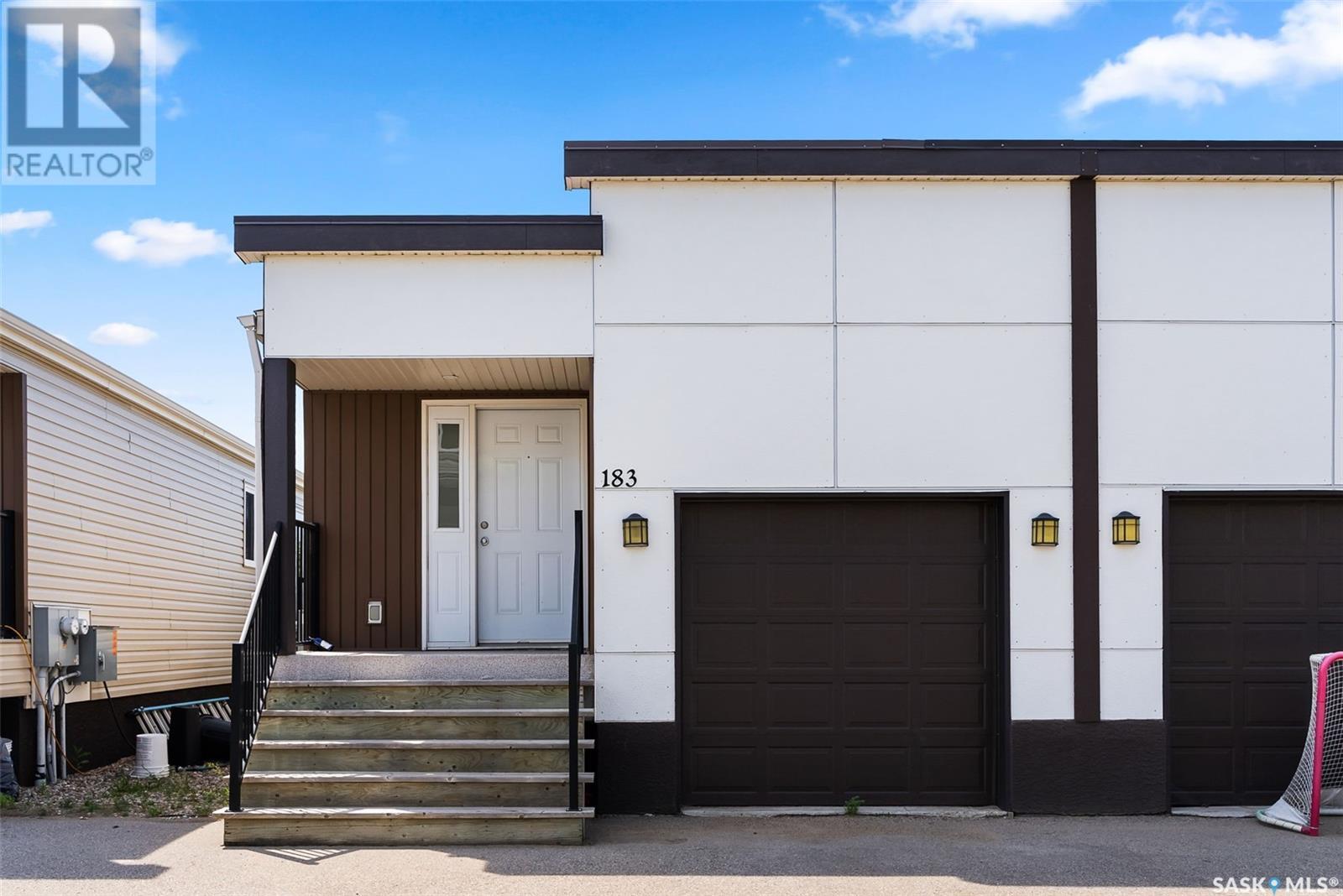 Photo 5 of 183 Chateau Crescent, Pilot Butte SK