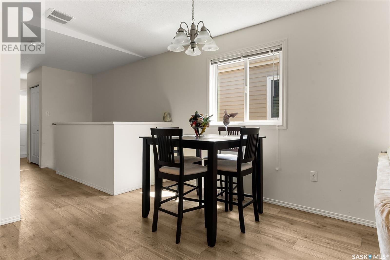Photo 8 of 183 Chateau Crescent, Pilot Butte SK