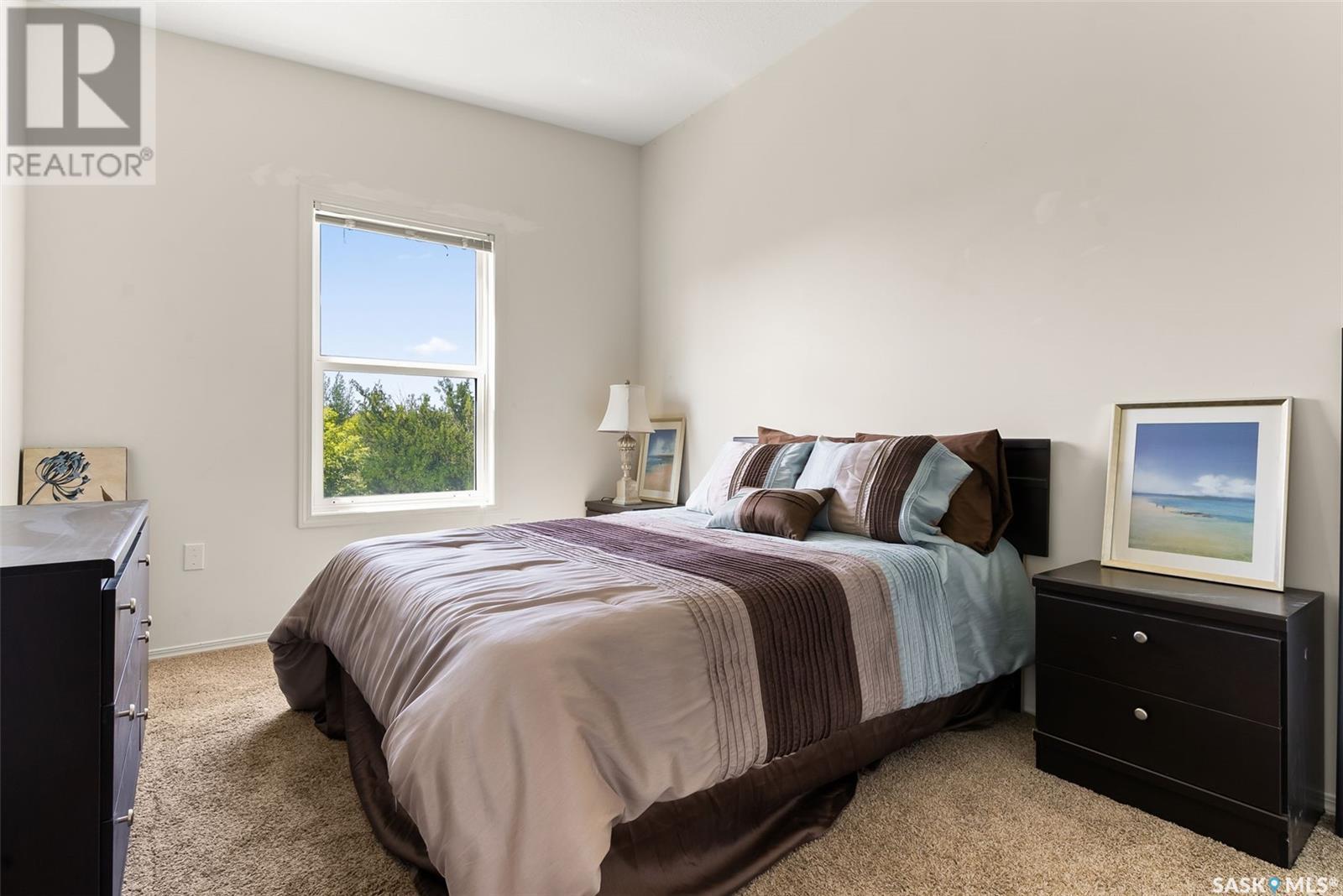 Photo 19 of 183 Chateau Crescent, Pilot Butte SK