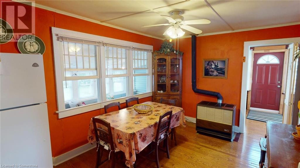 Photo 2 of 376 Oakwood Avenue, Crystal Beach ON