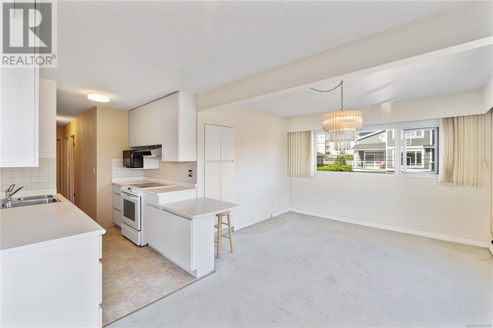 #301 375 NEWCASTLE AVE - Image 12