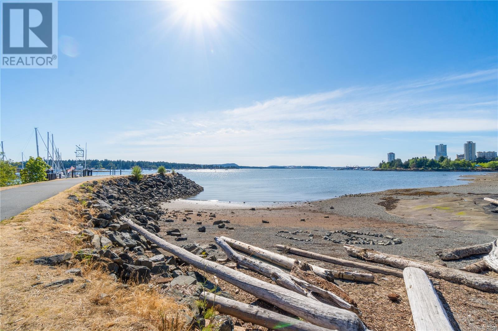#301 375 NEWCASTLE AVE - Image 44
