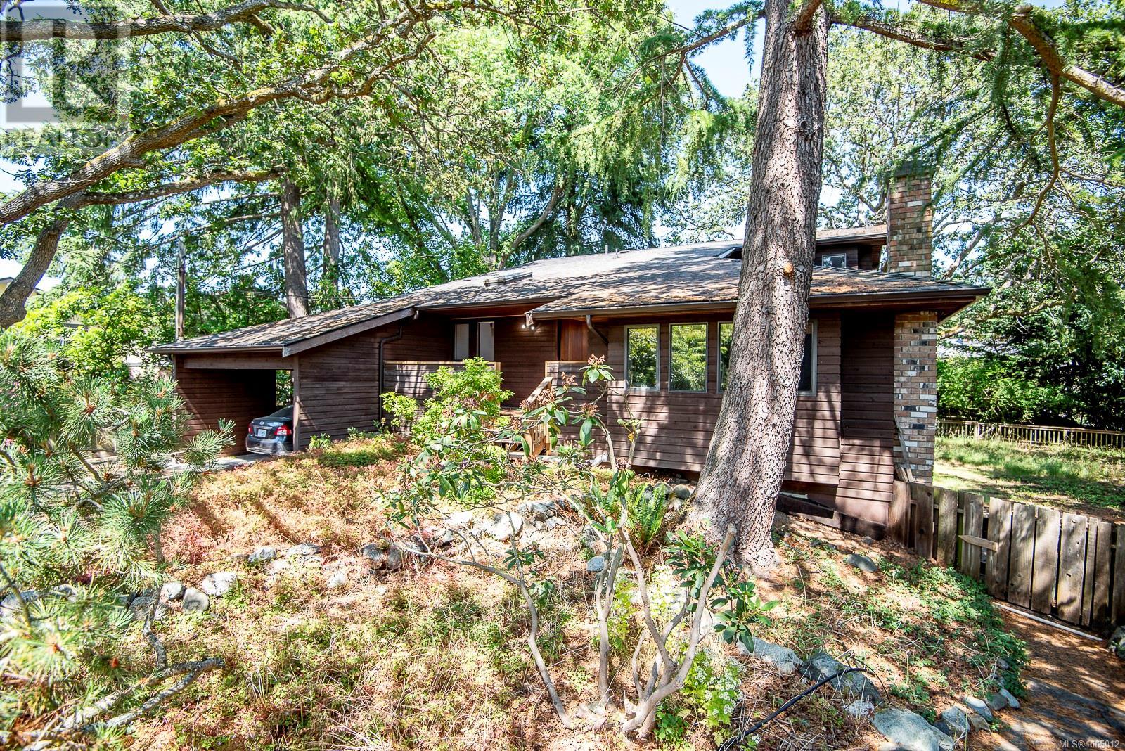 Photo 73 of 937 Pemberton Rd, Victoria BC