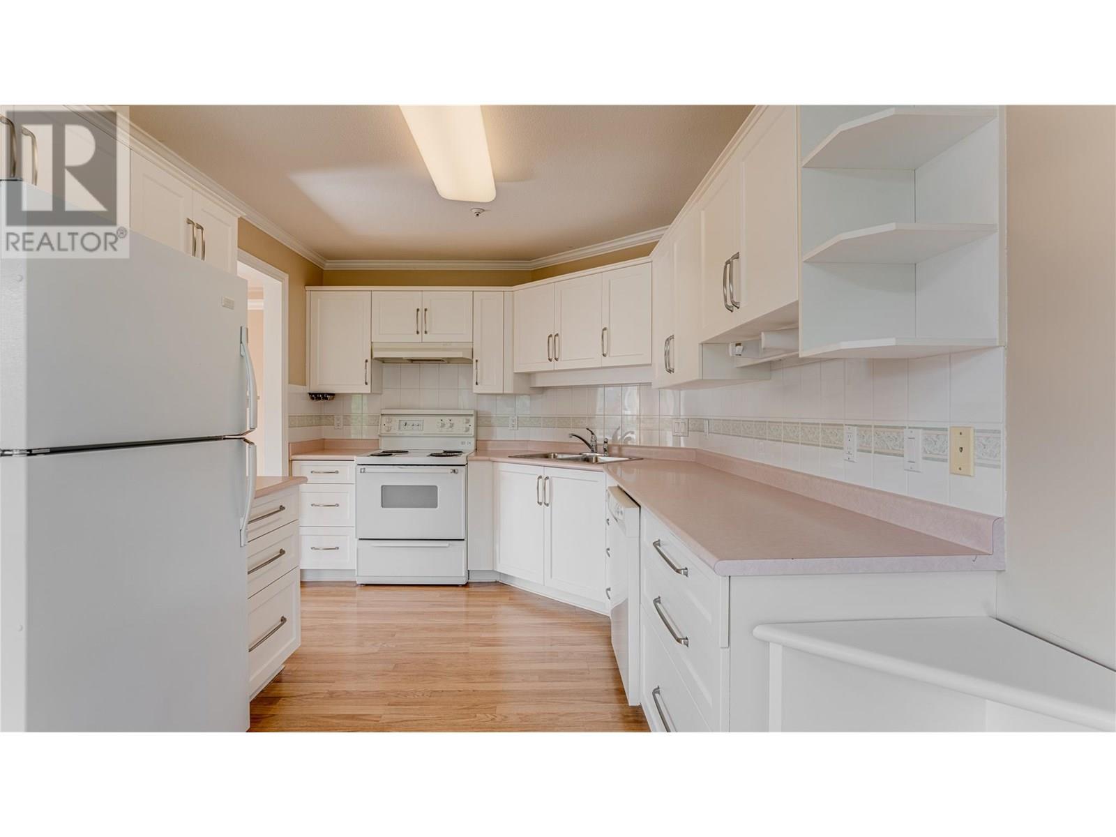 316 3300 Centennial Drive, Vernon