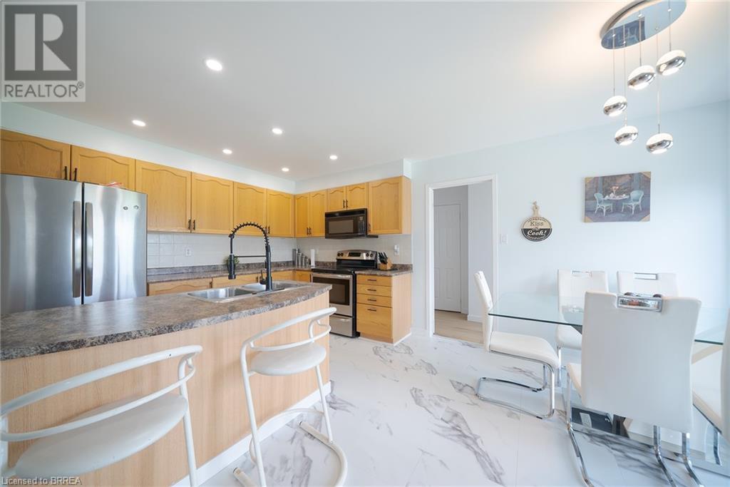 Photo 9 of 70 Blackburn Drive, Brantford ON
