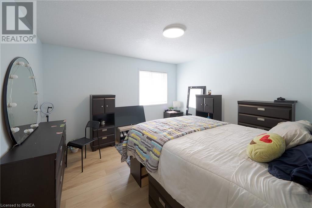 Photo 20 of 70 Blackburn Drive, Brantford ON