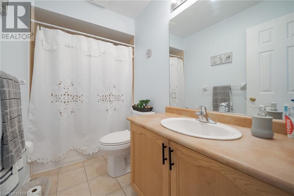 Photo 12 of 70 Blackburn Drive, Brantford ON