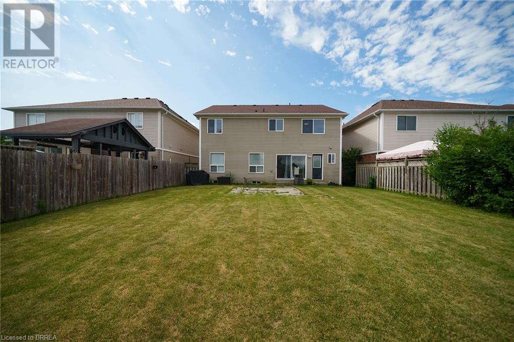Photo 16 of 70 Blackburn Drive, Brantford ON