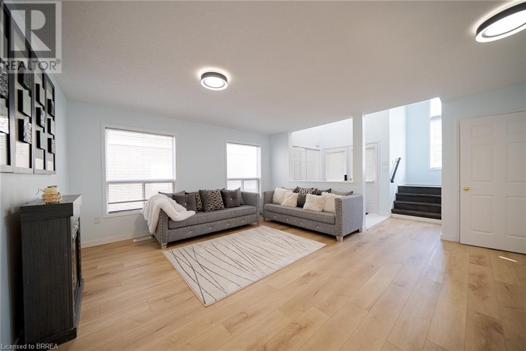 Photo 25 of 70 Blackburn Drive, Brantford ON