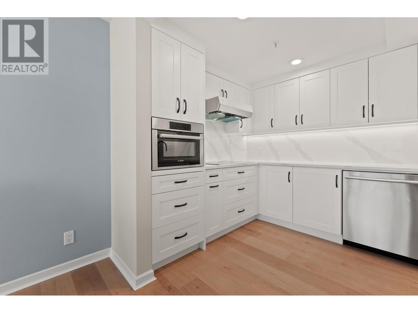 Photo 13 of 906 1288 Marinaside Crescent, Vancouver BC