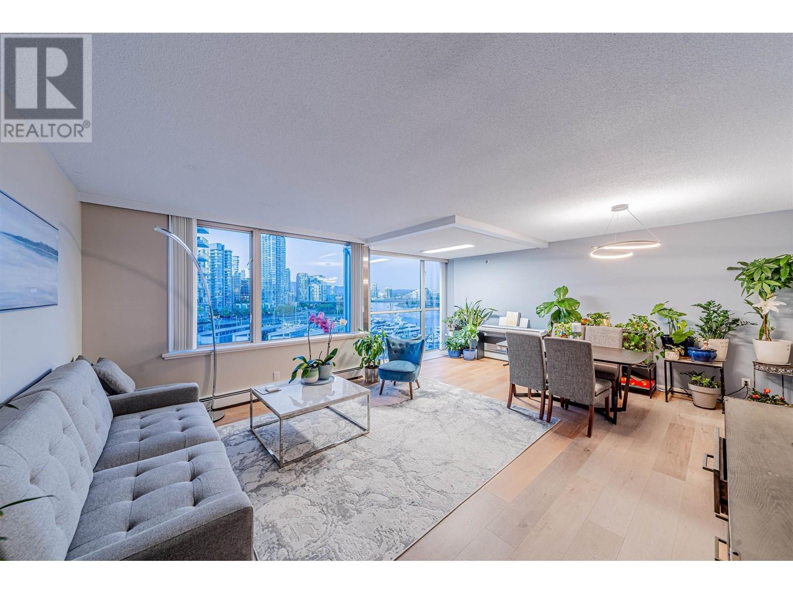 Photo 8 of 906 1288 Marinaside Crescent, Vancouver BC