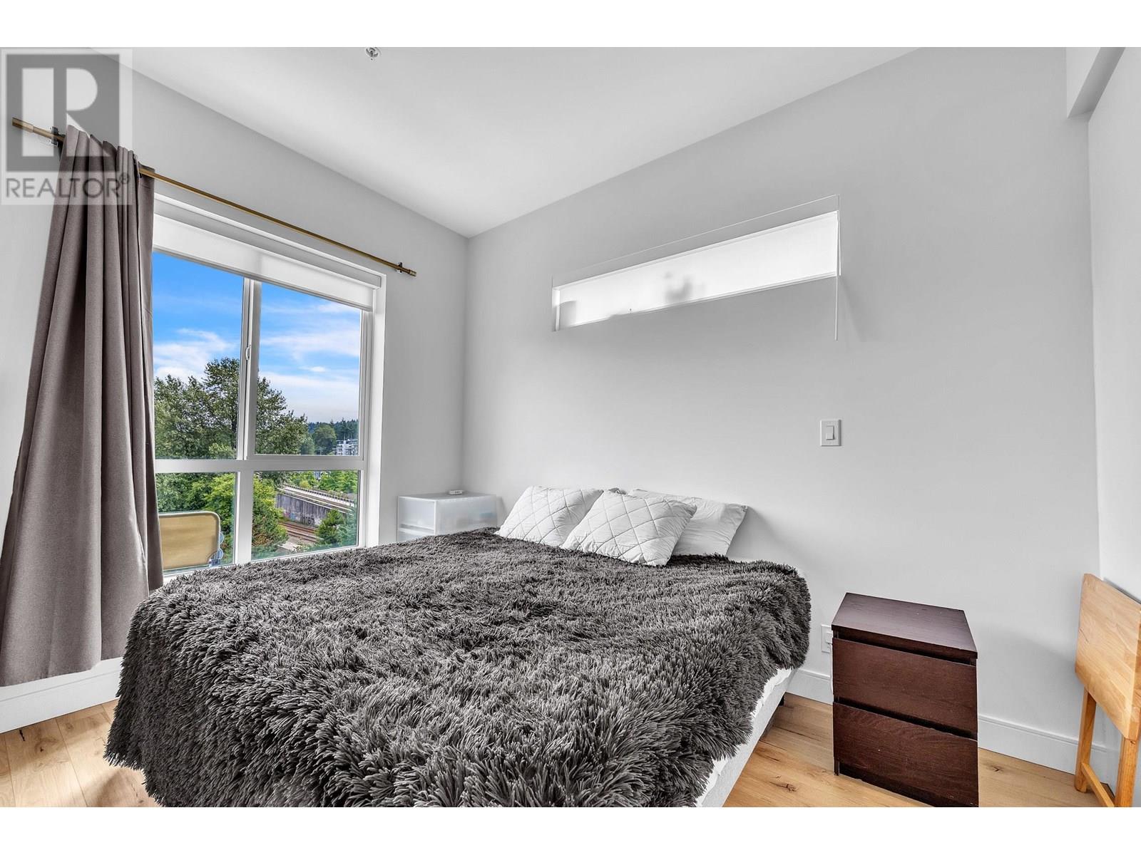 Photo 10 of 626 55 Klahanie Drive, Port Moody BC
