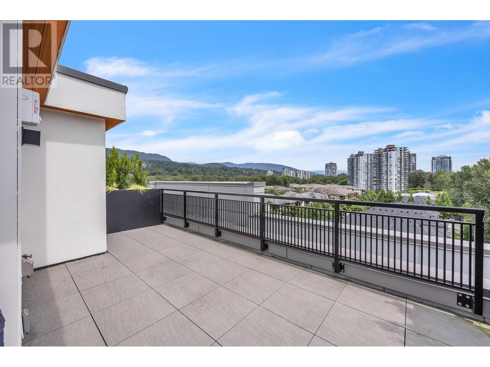 Photo 18 of 626 55 Klahanie Drive, Port Moody BC